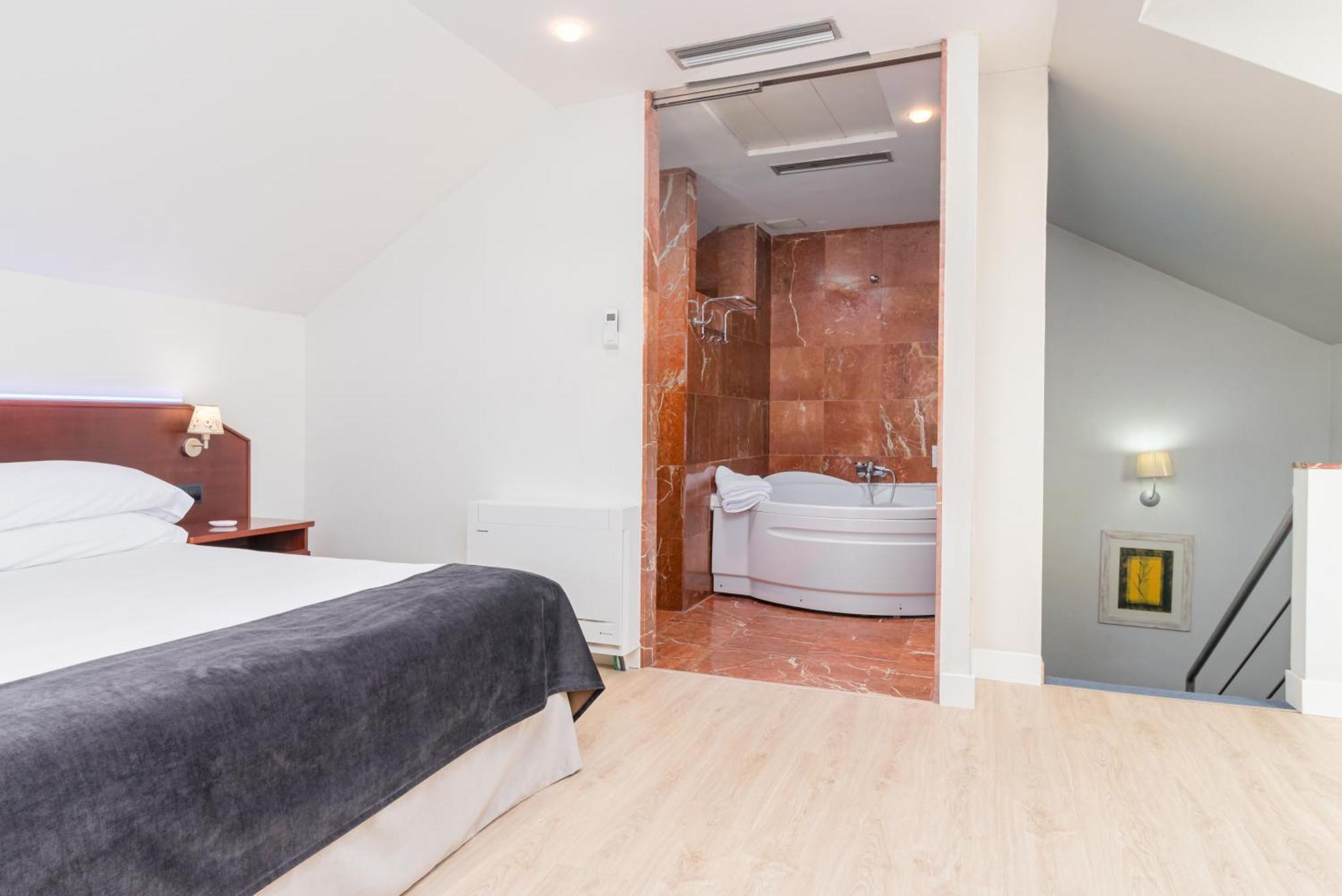 Hotel Milagros Golf Могро Экстерьер фото